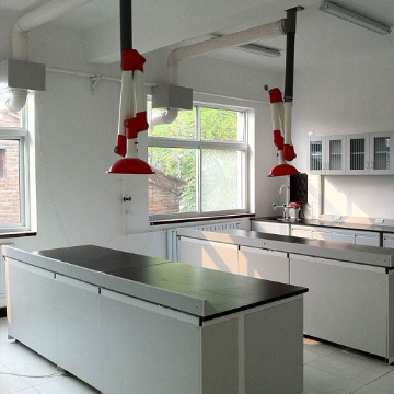 补风系统是实验室设计的关键环节